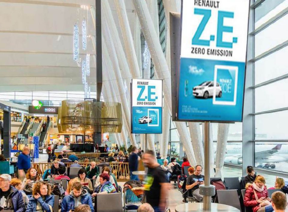 europemedia_impianti_pubblicitari_fsu_aeroporto_polonia_area_comune_skycourt