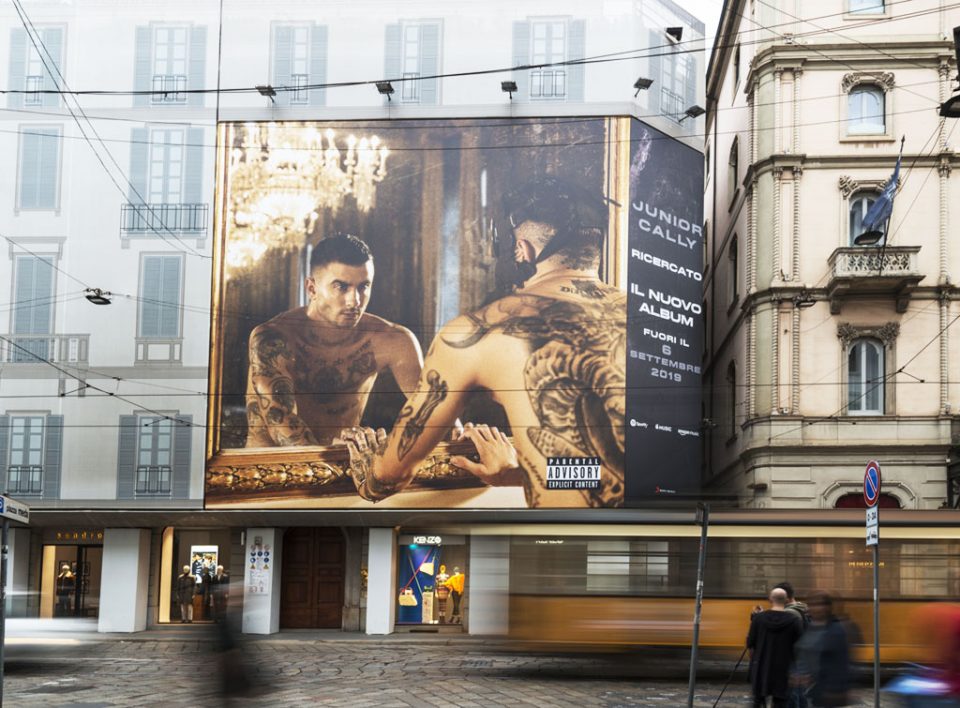 europemedia_impianti_pubblicitari_maxi_affissioni_milano_sony_italia_2 europemedia_impianti_pubblicitari_maxi_affissioni_milano_sony_italia_2
