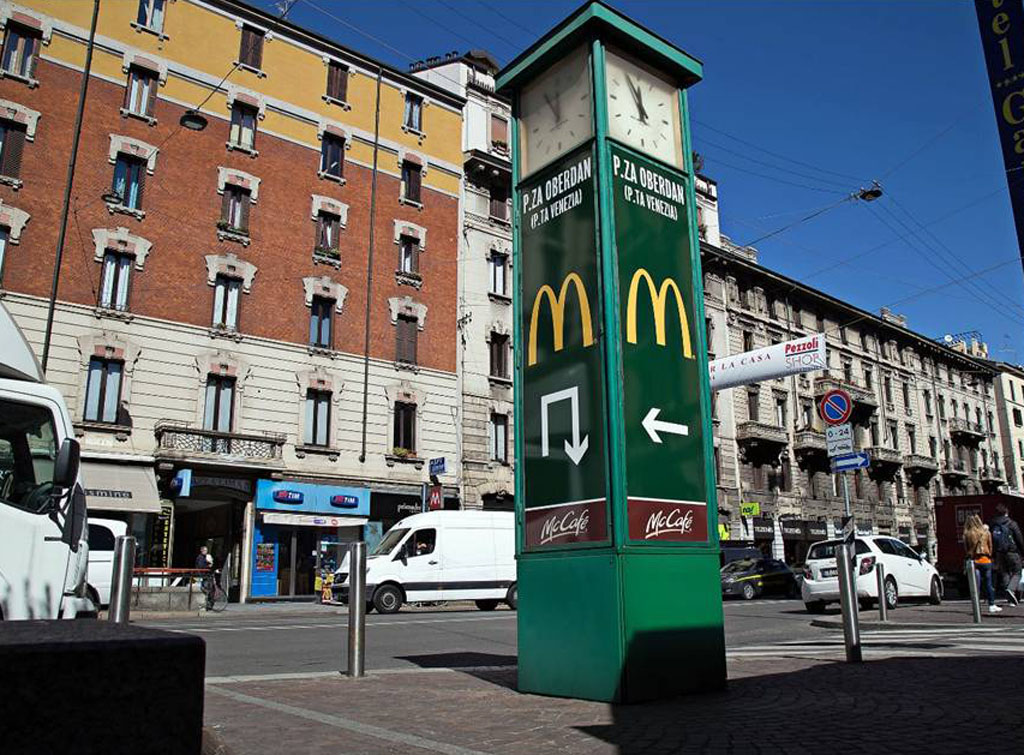 europemedia_pubblicità_arredo_urbano_orologi_5
