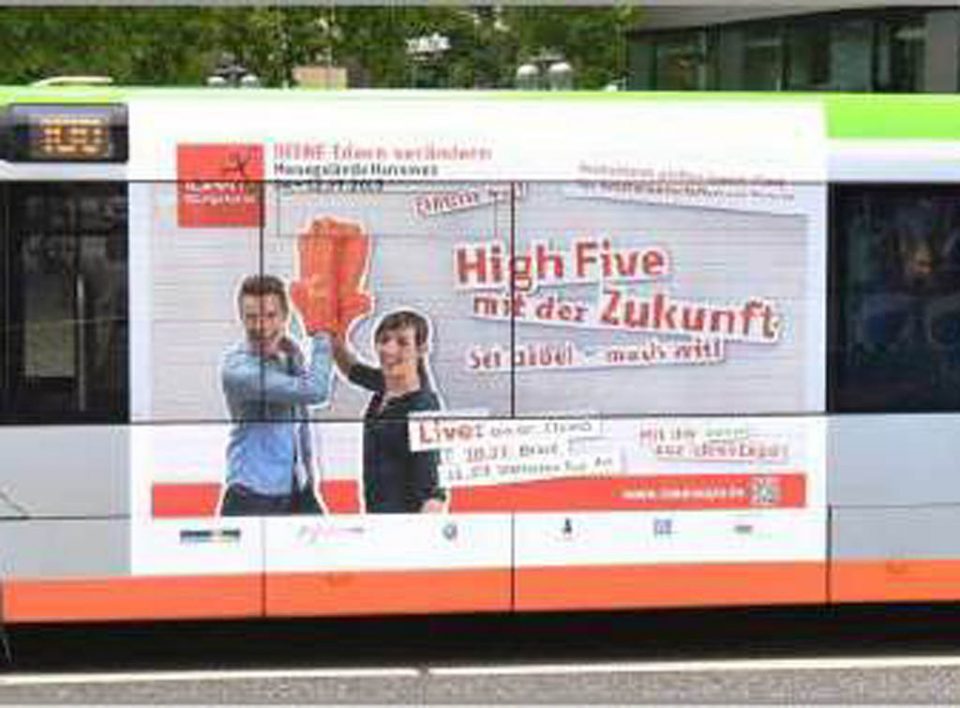 europemedia_systèmes de publicité en allemagne moyens de transport publics côtés du tramway_9mq europemedia_systèmes de publicité en allemagne moyens de transport publics côtés du tramway_9mq