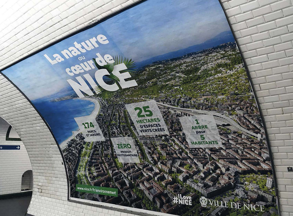 europemedia_systèmes publicitaires France Paris metro poster 4x3m curve